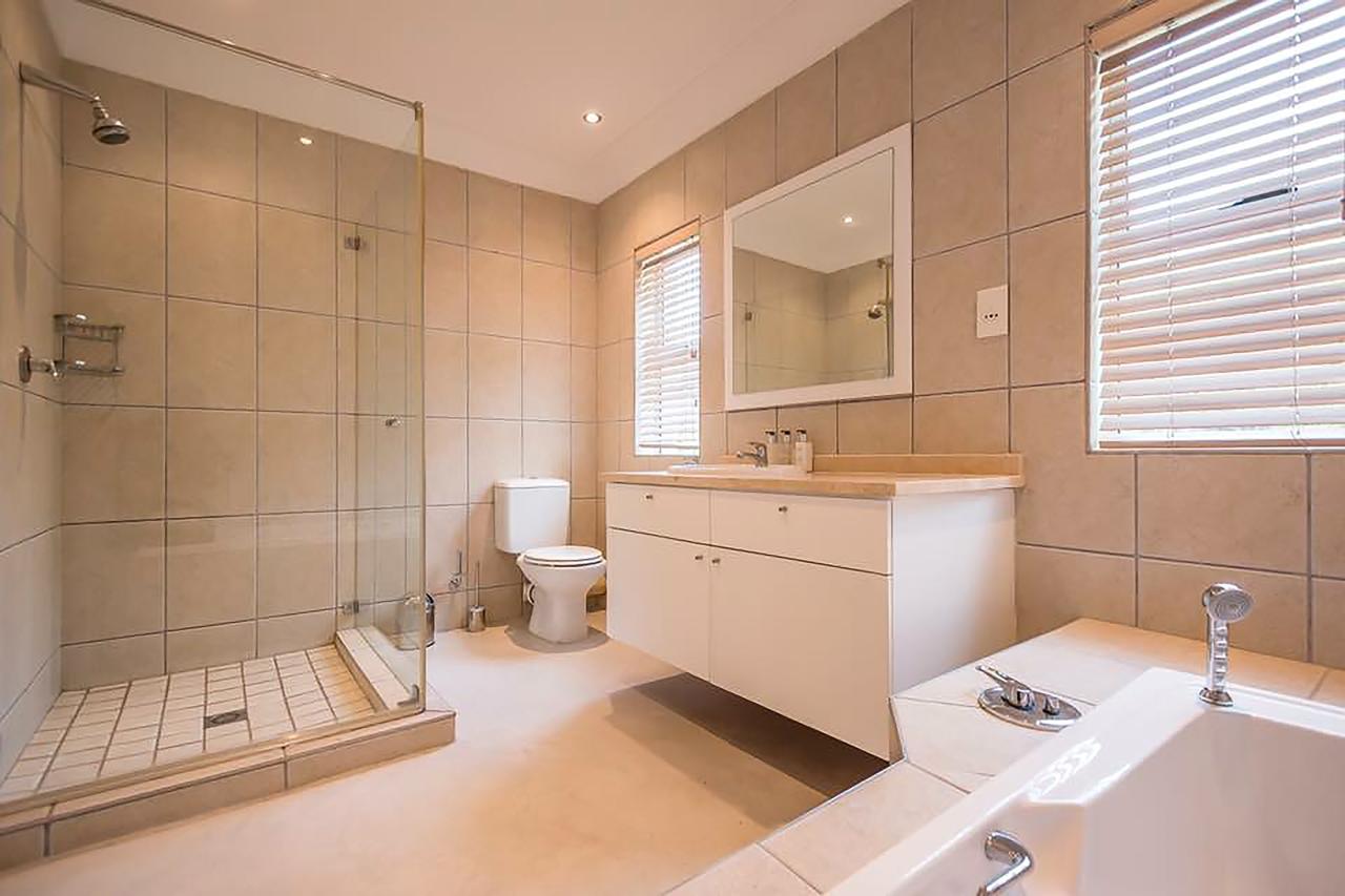 2 On Medburn Apartment Кейптаун Екстериор снимка